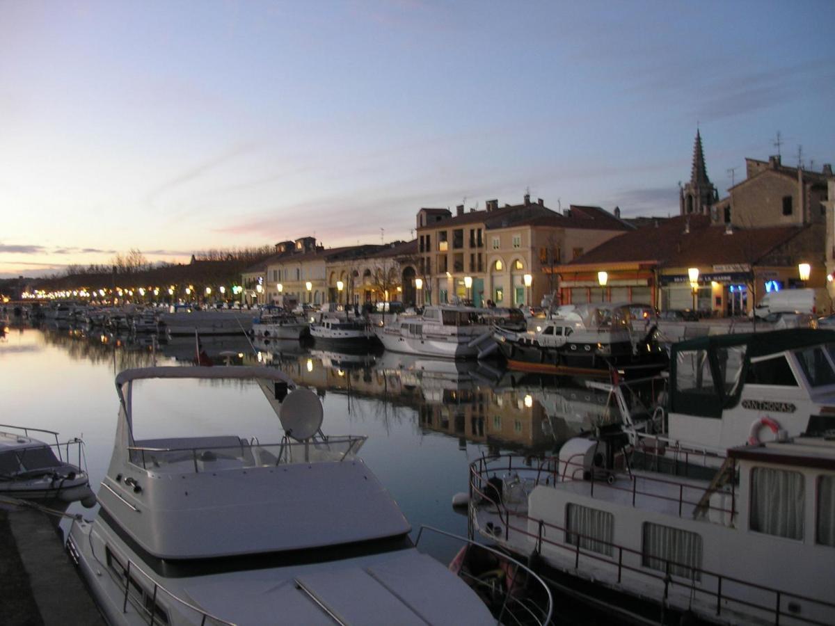 Le Grand Rouget Daire Beaucaire  Dış mekan fotoğraf