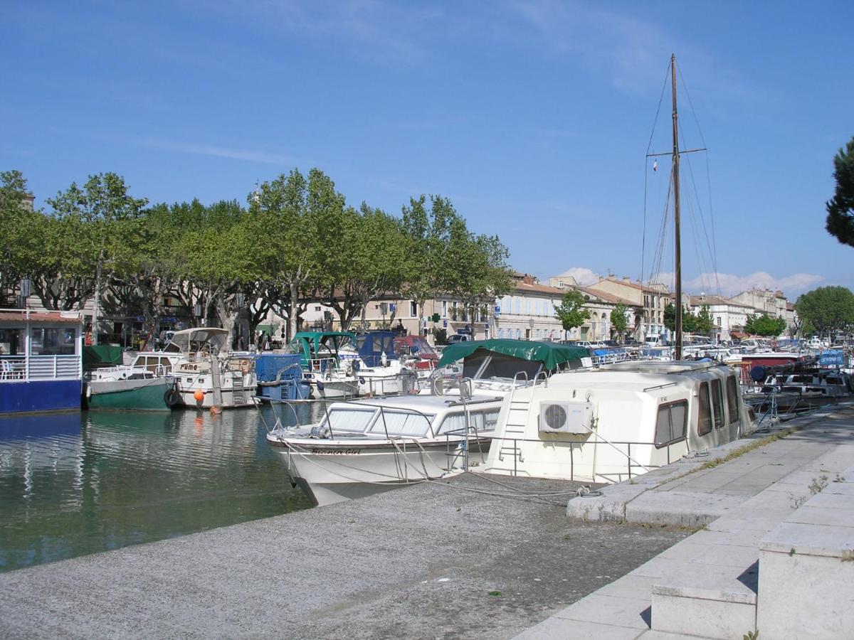 Le Grand Rouget Daire Beaucaire  Dış mekan fotoğraf